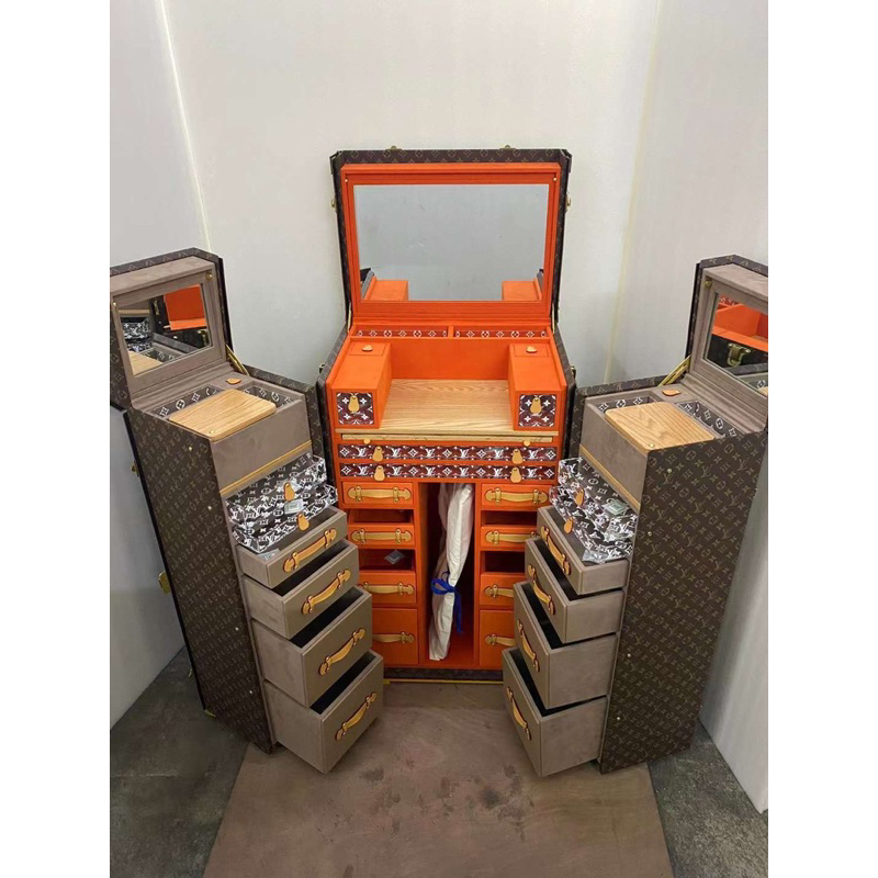 Bàn trang điểm lv