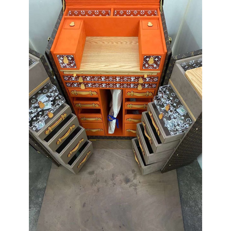 Bàn trang điểm lv