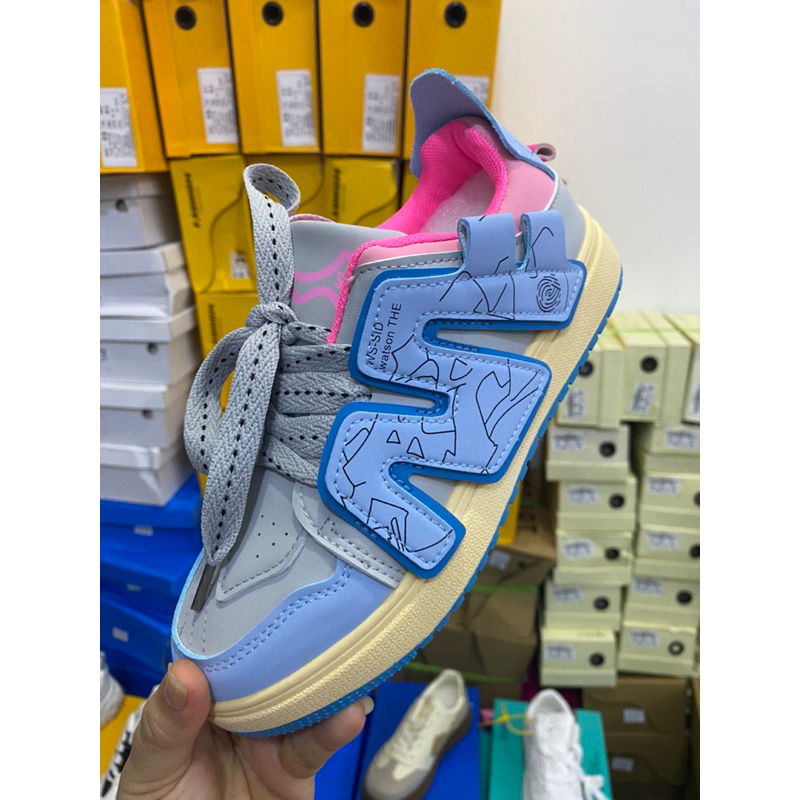 Giày thể thao sneaker thoáng khi phong cách HQ