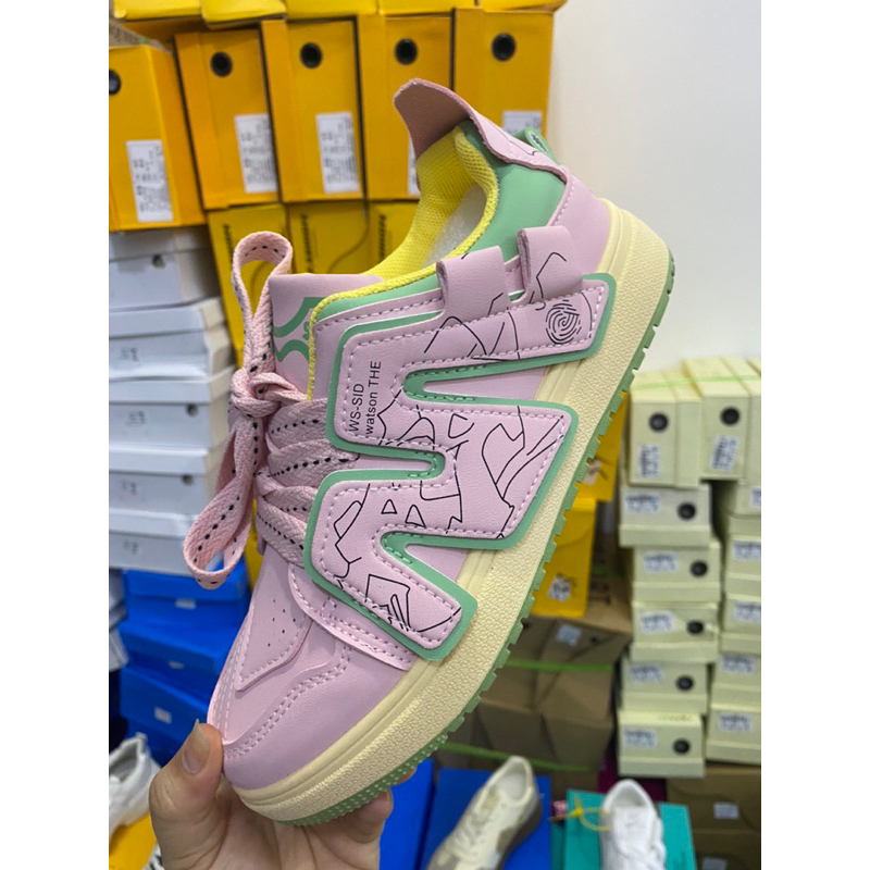 Giày thể thao sneaker thoáng khi phong cách HQ