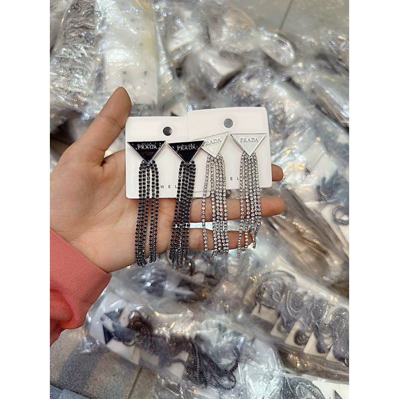 Khuyên tai pra đá