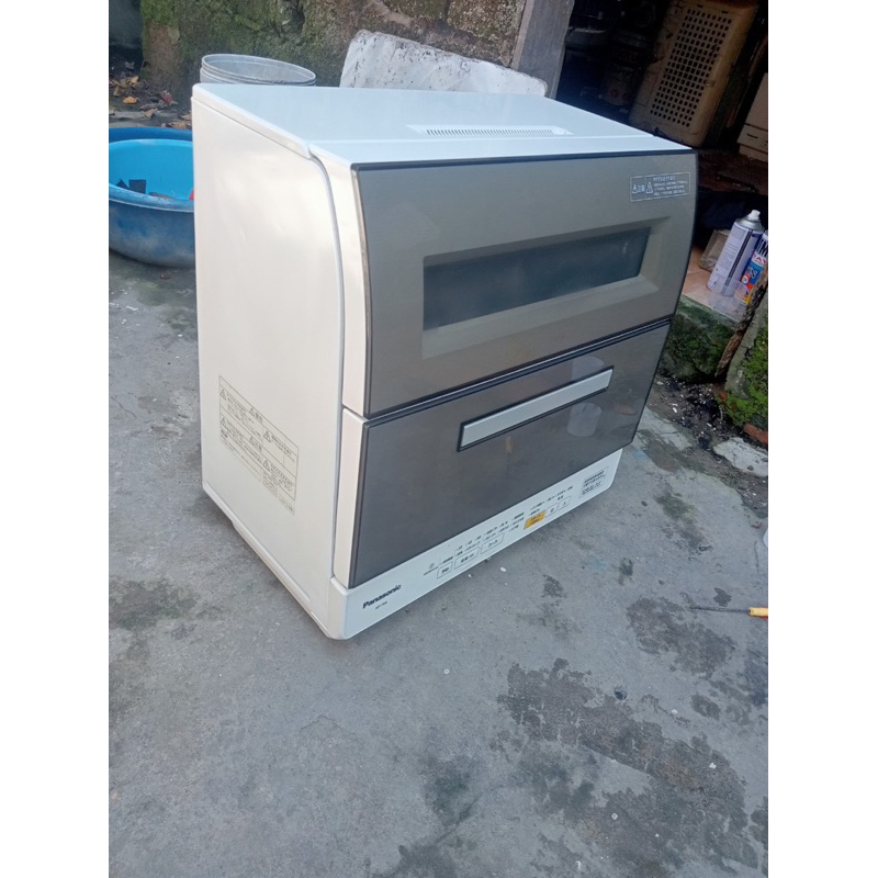 Máy rửa bát Panasonic NP-  TR8