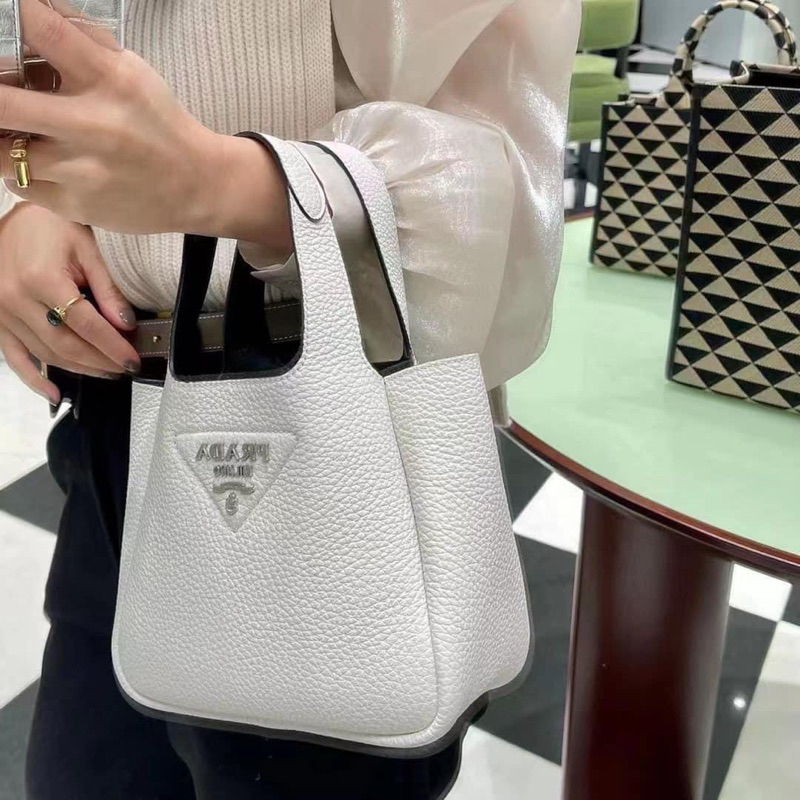 Túi Xách Prada Picotin Trắng Đen Size 18  -  By Anh Dinh Phuong