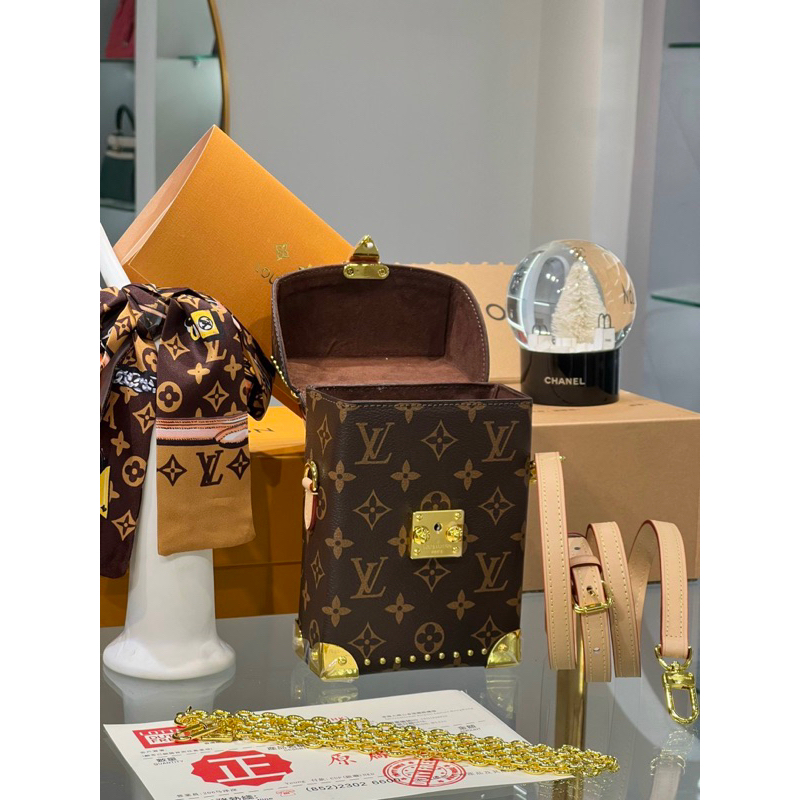 Túi Xách LV Size 13x17  -  By Anh Dinh Phuong