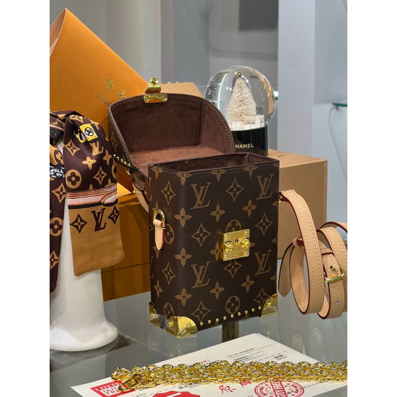 Túi Xách LV Size 13x17  -  By Anh Dinh Phuong