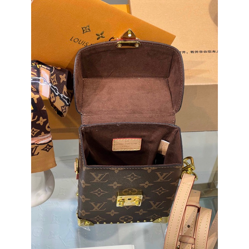 Túi Xách LV Size 13x17  -  By Anh Dinh Phuong