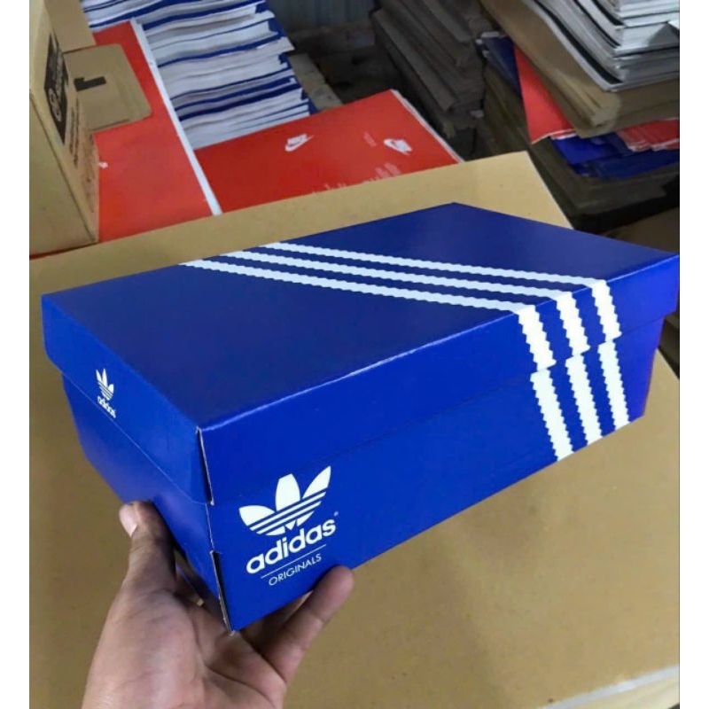 Combo hộp giày dép và bill Addas