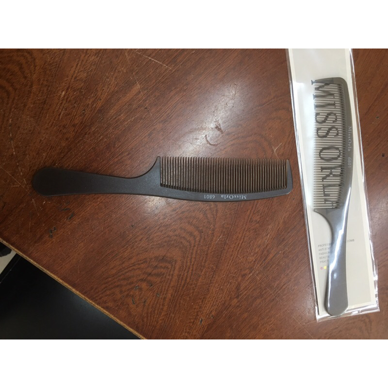 Lược cắt tóc nam