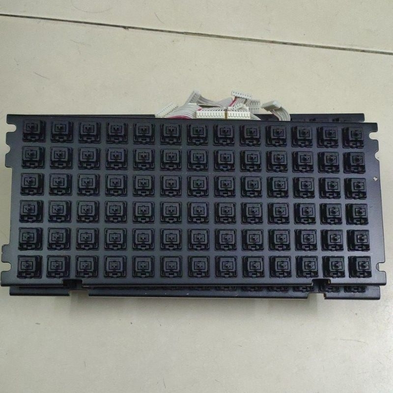 Switch cherry old black date 2014.