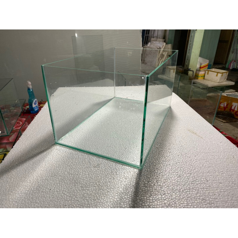 Bể cá 50x30x 25cm làm chiều cao