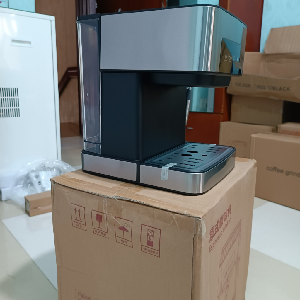 Máy pha cà phê Espresso CM6863, 20 bar, chế độ pha 1 ly và 2 ly, chuẩn vị espresso