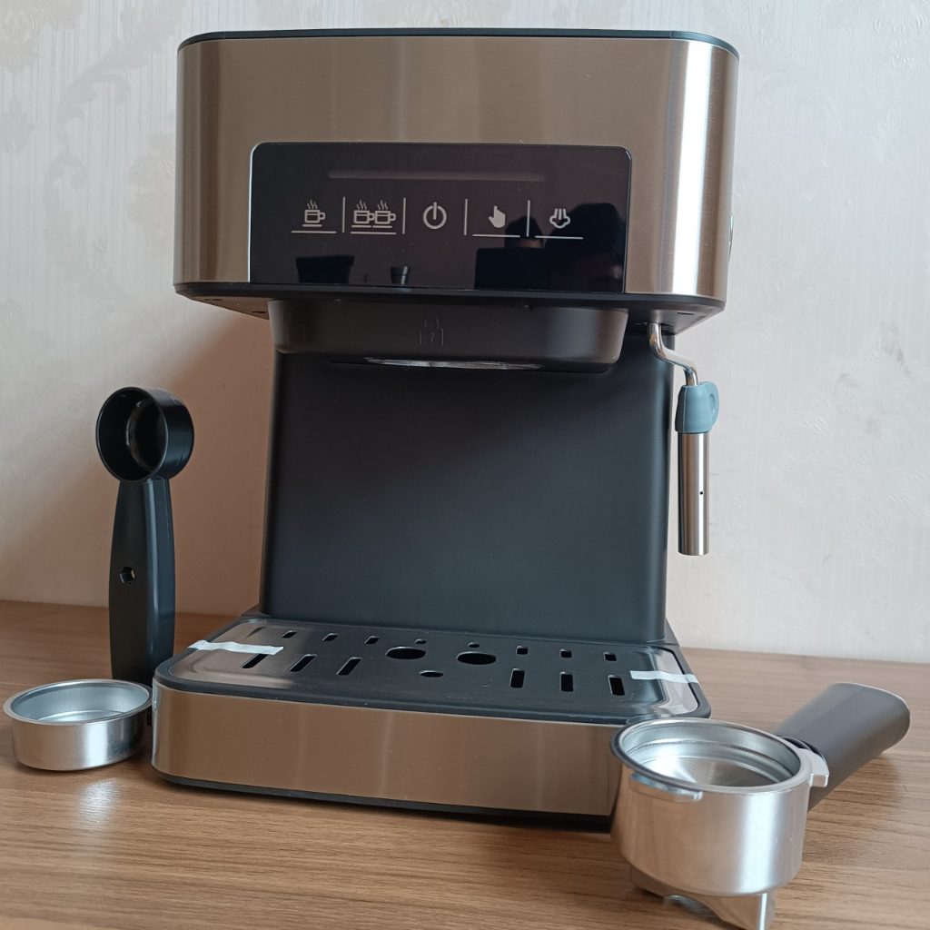 Máy pha cà phê Espresso CM6863, 20 bar, chế độ pha 1 ly và 2 ly, chuẩn vị espresso