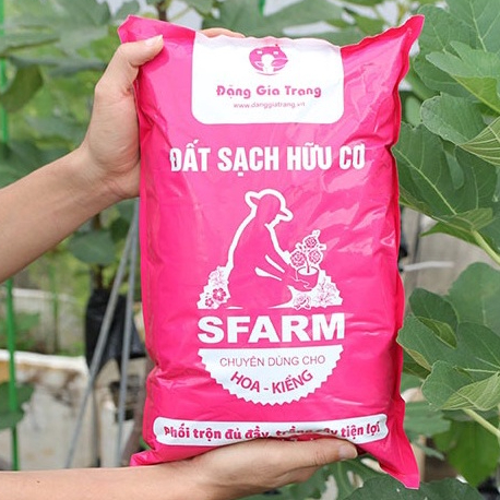 Đất sạch hữu cơ Sfarm chuyên dùng cho hoa kiểng ( Bao 5dm3 - 2kg )