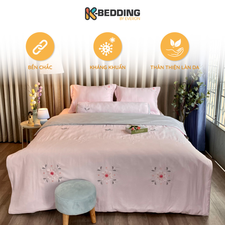 Bộ ga giường chần bông K-bedding By Everon Hồng Xám KMTS101 họa tiết thêu (4 món, không bao gồm chăn)