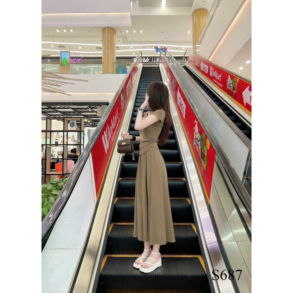 Set đồ nữ áo chân váy dài áo thun tôn eo tôn dáng tạo sự tối giản nhưng cá tính cho nữ