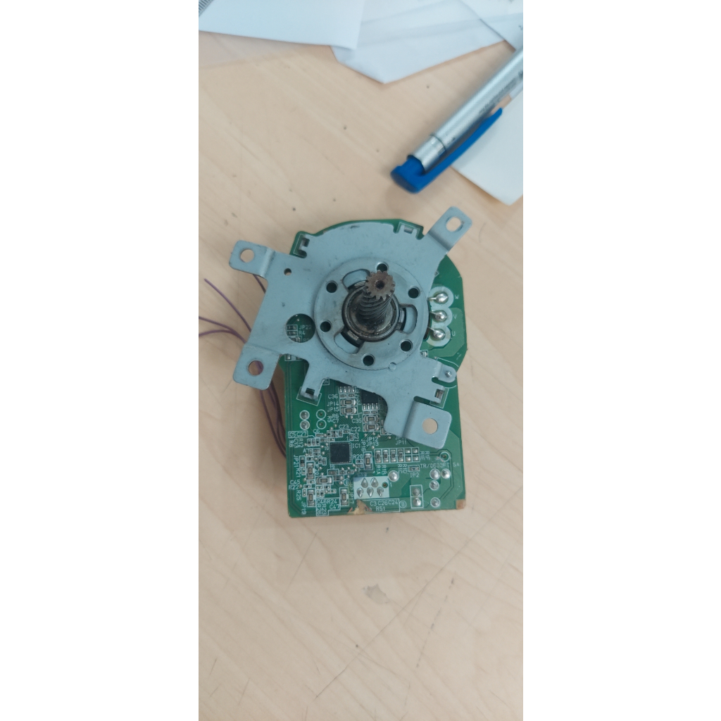 Motor/Mô tơ RM1-6378 hoặc RM1-6379 lõi trước 8mm chế quạt