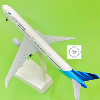 Mô hình máy bay kim loại garuda indonesia airline cao cấp 20cm có bánh xe kèm đế trưng bày