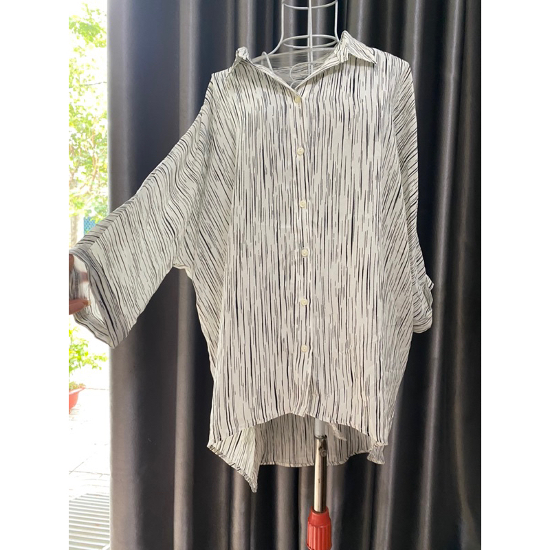 Áo sơ mi hở vai dáng dài , chất vải k nhăn,mịn