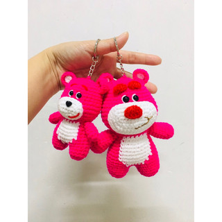 Móc khoá gấu dâu bằng len handmade