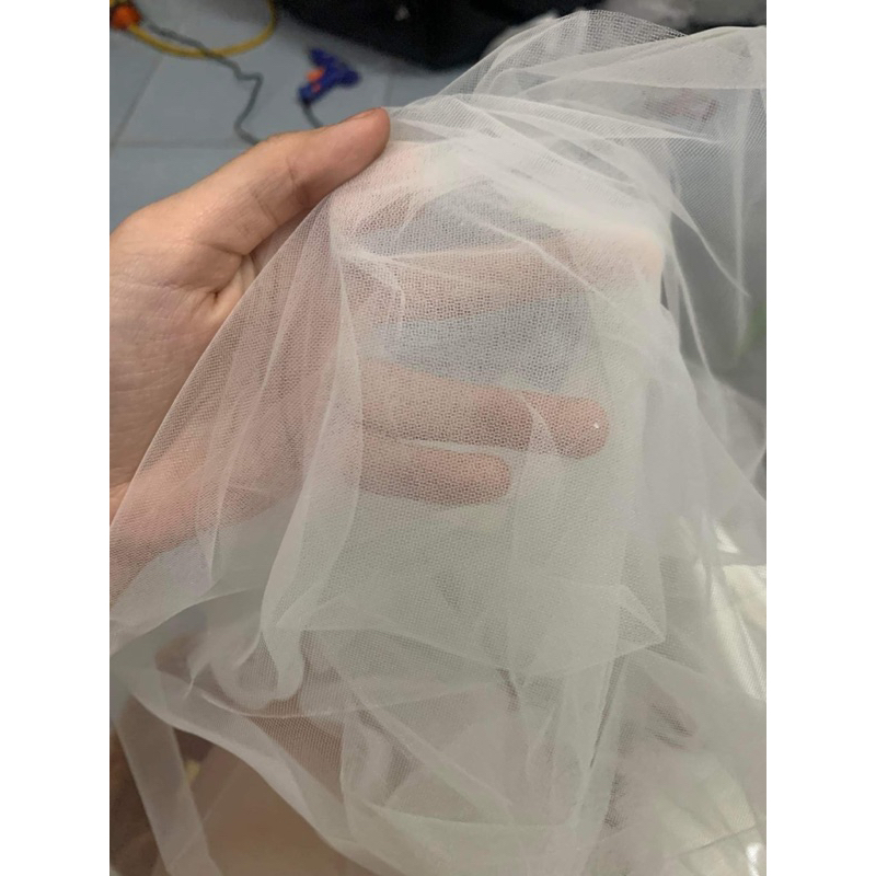 Voan cài tóc cô dâu