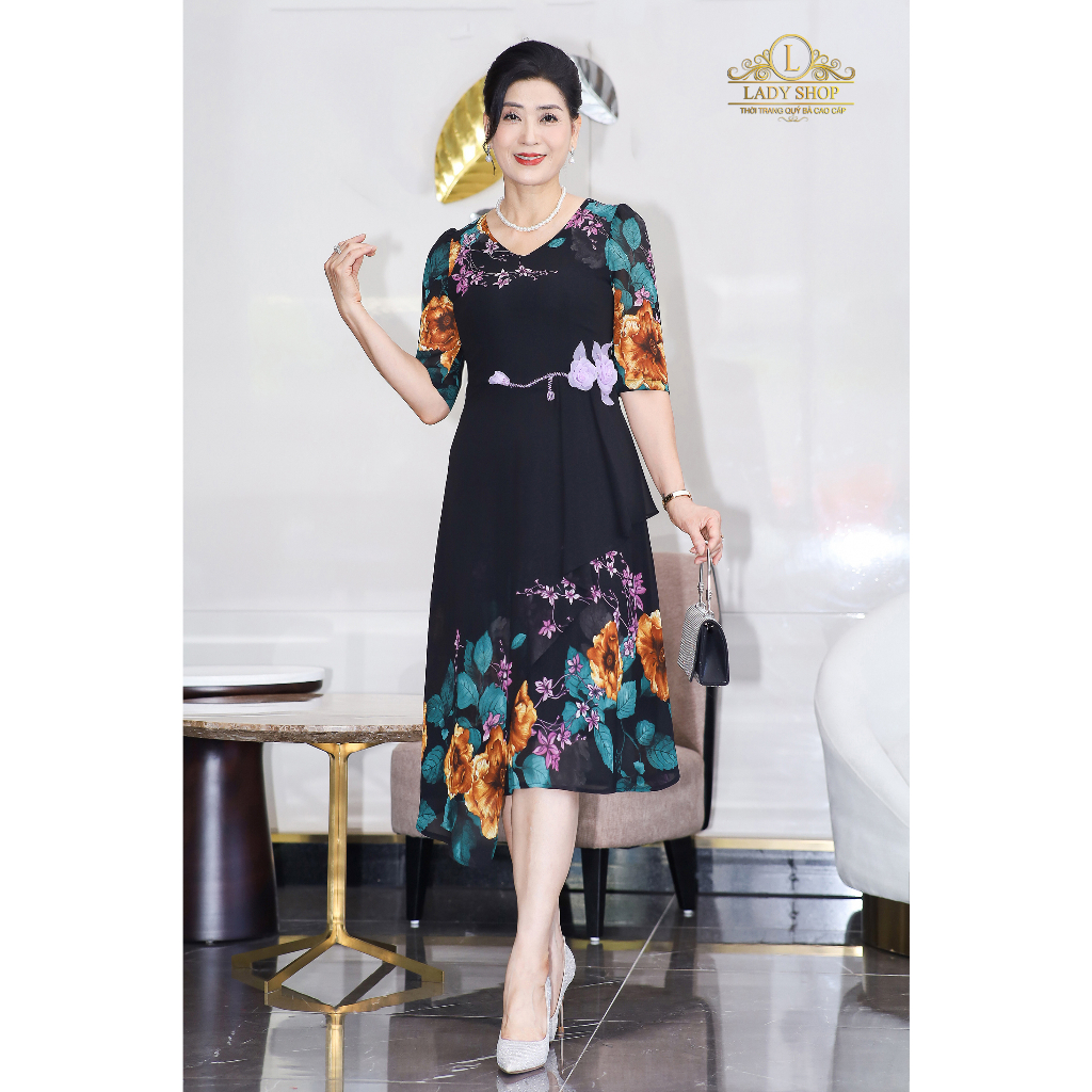 Đầm voan vạt chéo hoa râm bụt Ladyshop thời trang trung niên cao cấp T156