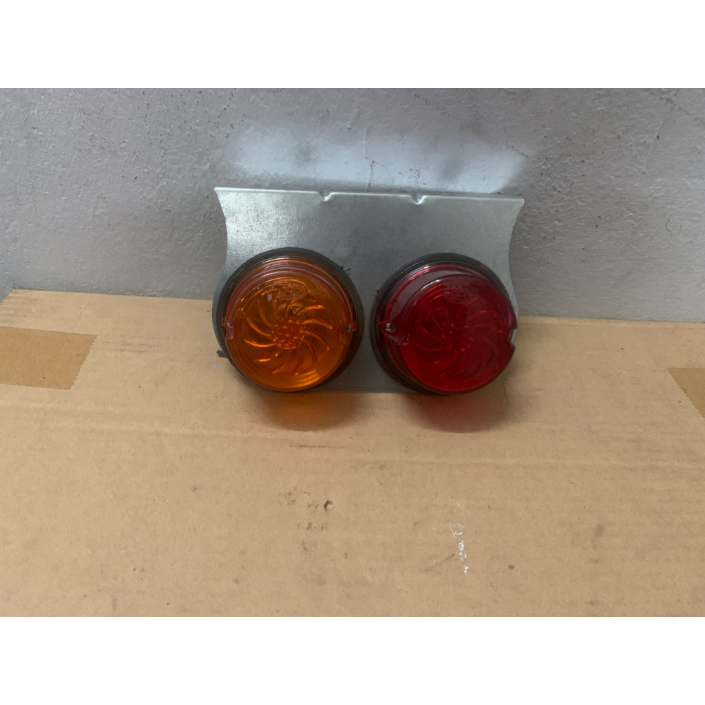 Đèn Hông Bát Sắt Đôi, Đơn Tròn Màu Vàng, Màu Đỏ Bắt Bên Hông Xe Tải,....