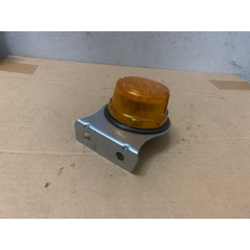 Đèn Hông Bát Sắt Đôi, Đơn Tròn Màu Vàng, Màu Đỏ Bắt Bên Hông Xe Tải,....