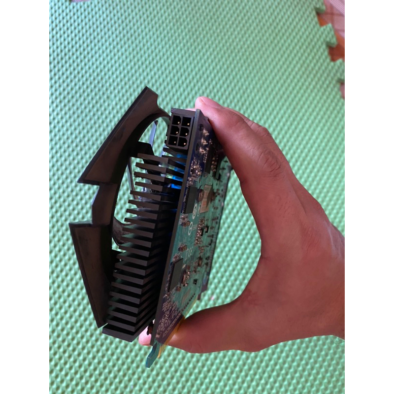 Card màn hình gigabyte gt740-2gd5