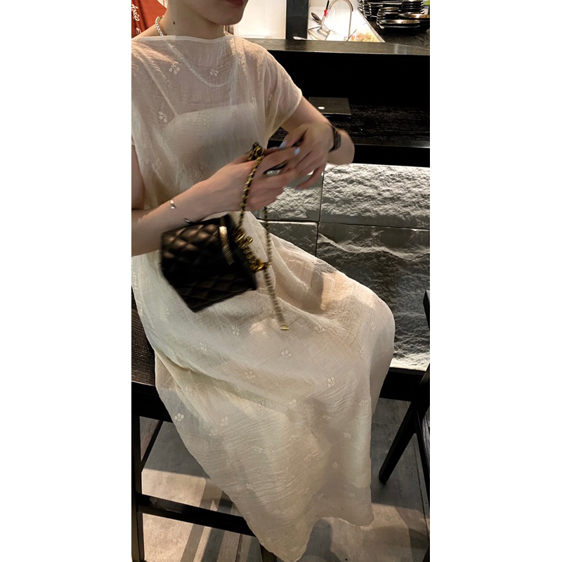 Váy Lisa/Rosie tơ thêu hoa 2 lớp dáng dài