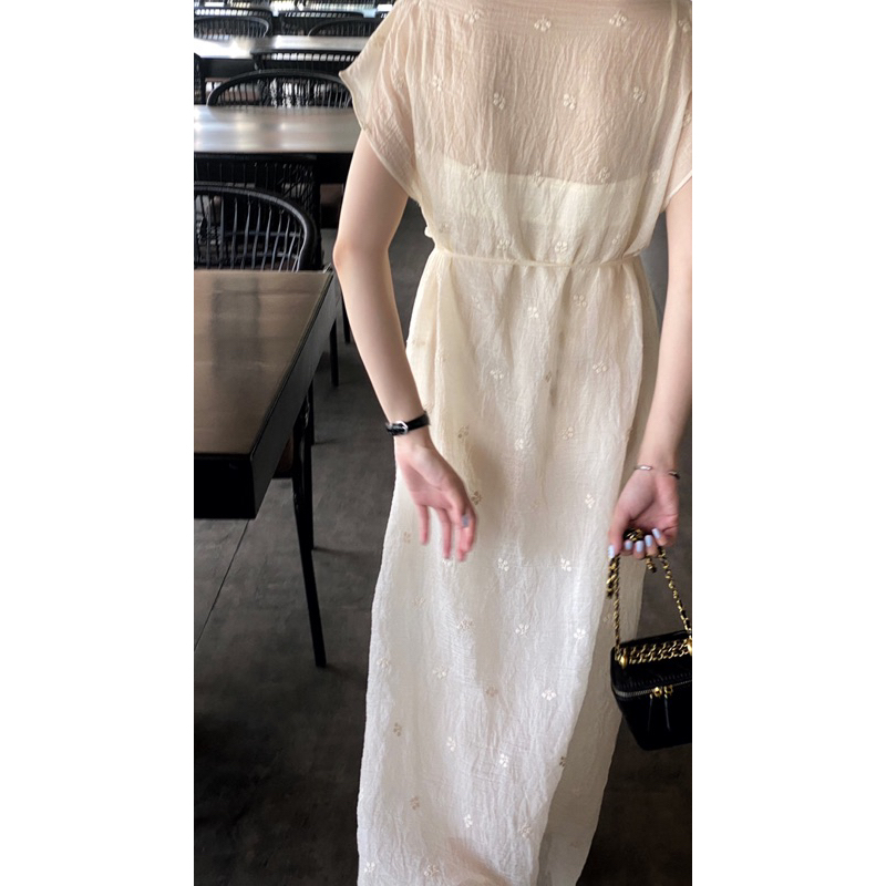 Váy Lisa/Rosie tơ thêu hoa 2 lớp dáng dài