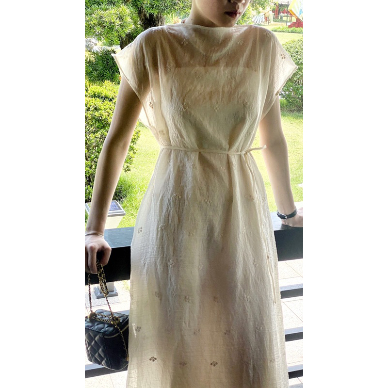 Váy Lisa/Rosie tơ thêu hoa 2 lớp dáng dài