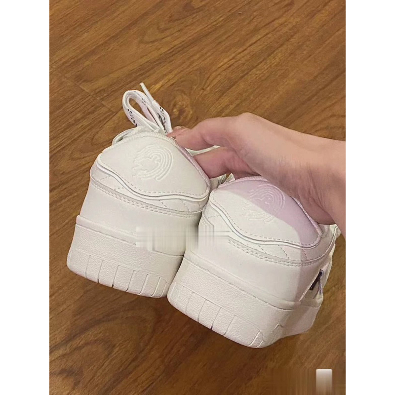 Giày ulzzang trắng