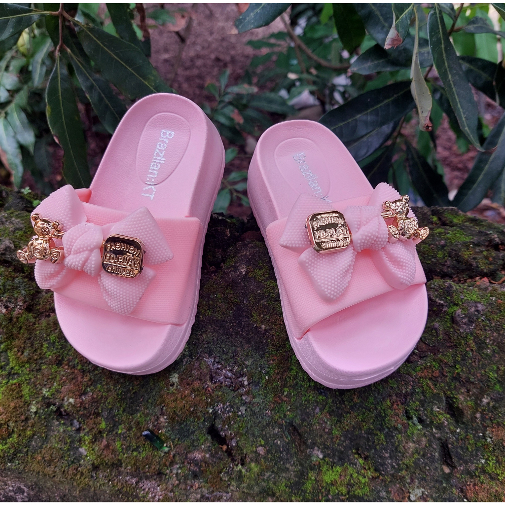 Dép lê cho bé gái quai ngang nơ gấu, dép cho bé đế cao 3 cm siêu nhẹ siêu êm, chất liệu xốp EVA cao cấp DQN01