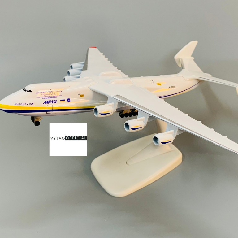 Mô Hình Máy Bay Antonov Airlines (AN 225) Cao Cấp 20Cm Kèm Chân Đế