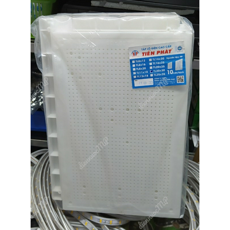 Bảng điện nhựa  nhiều kích thước, dễ lựa chọn, hàng chuẩn