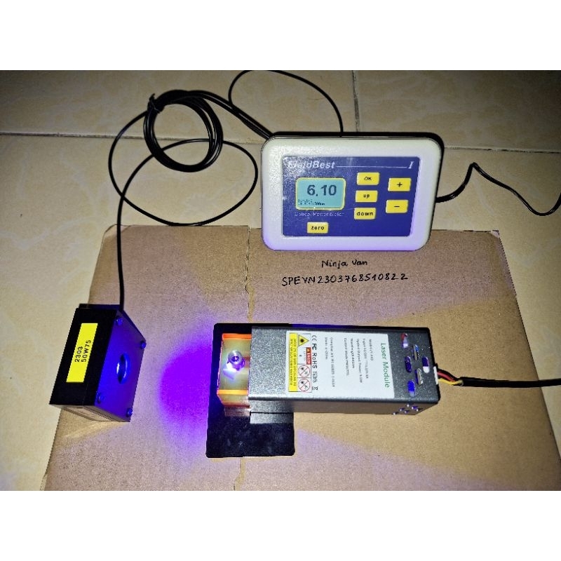 Đầu khắc laser 40W, tiêu điểm siêu nét.