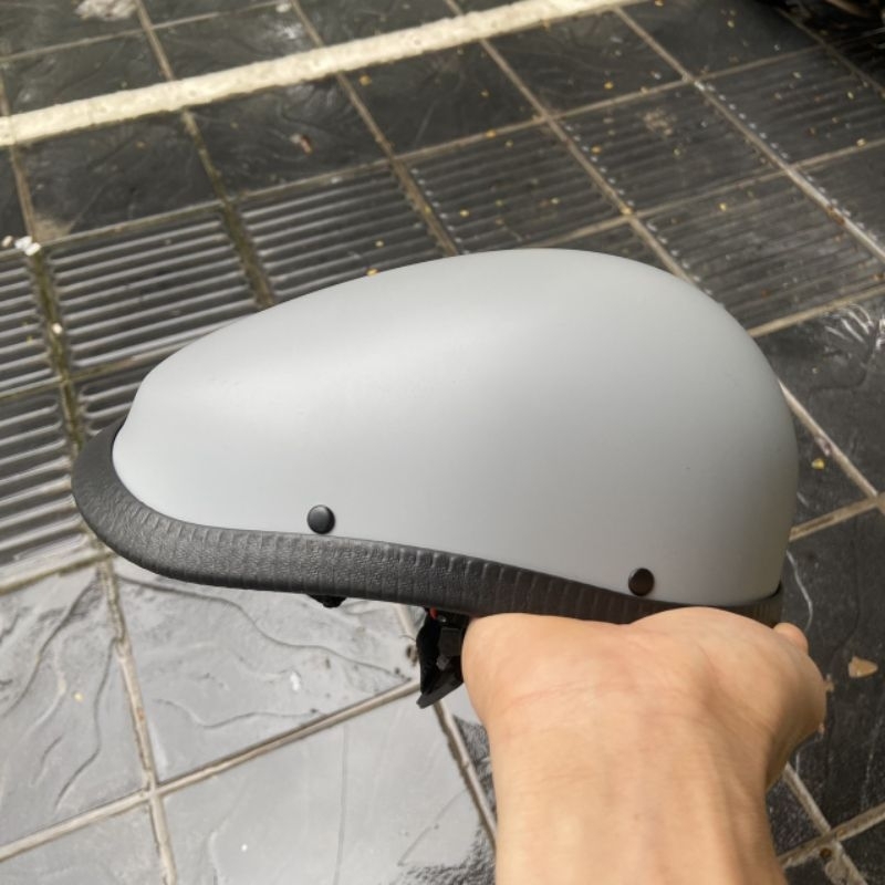 Nón mũ bảo hiểm  beret thời trang mẫu nhỏ gọn nhẹ.