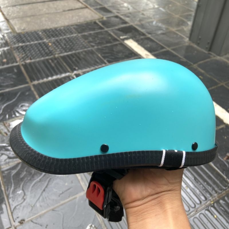 Nón mũ bảo hiểm  beret thời trang mẫu nhỏ gọn nhẹ.