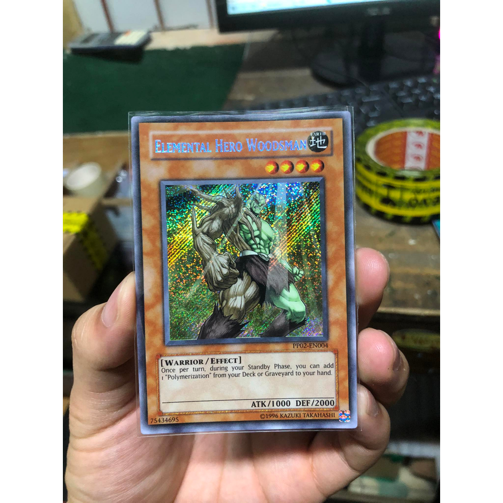 [18052023]Thẻ bài Yugioh OCG chính hãng "Elemental Hero Woodsman" (PP02-EN004)
