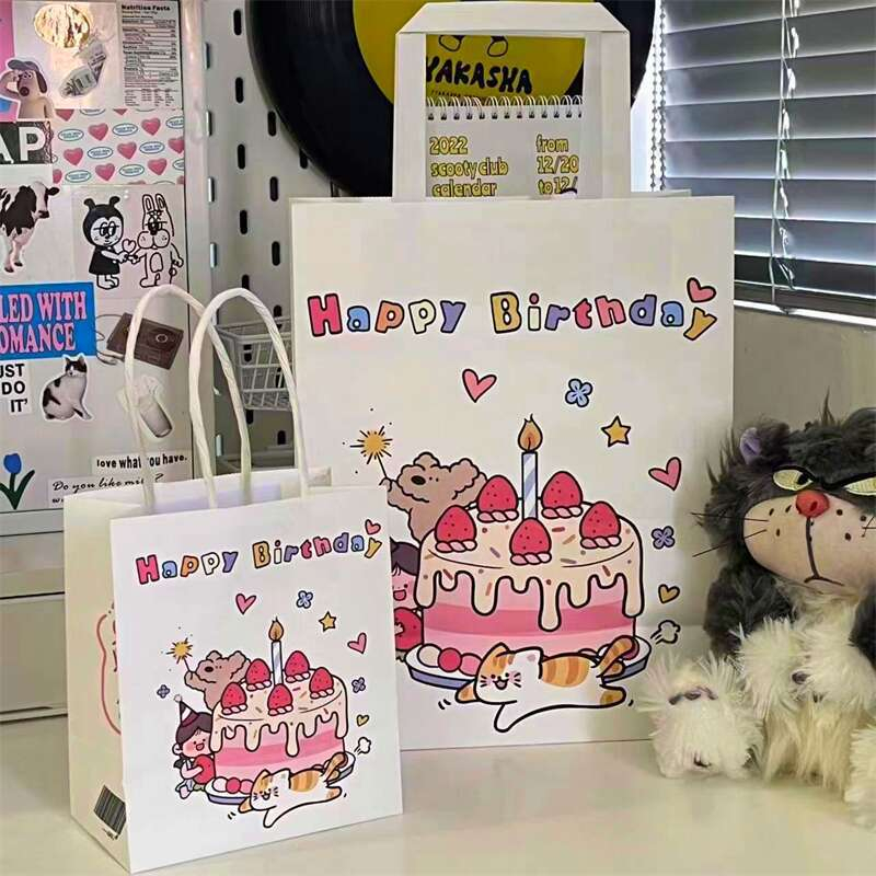 Túi Giấy Đựng Quà Sinh Nhật Giáng Sinh Ngày Lễ Có Quai Xách Túi Gói Hàng Phong Cách Vui Nhộn Đáng Yêu