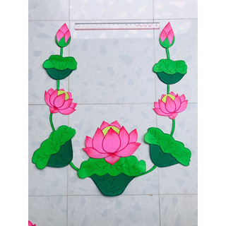 Hoa sen trang trí ảnh bác làm bằng nỉ, kích thước 110 x 90cm