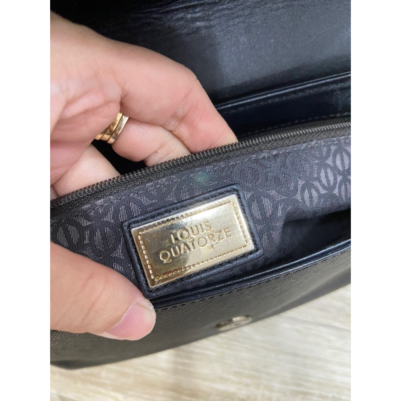 Túi si hiệu Louis Quatorze