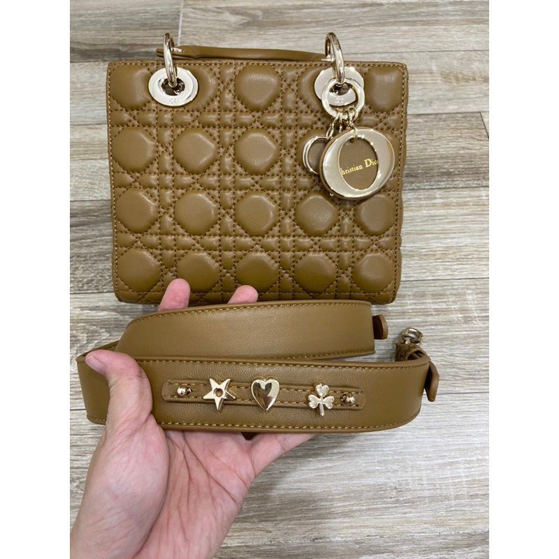 Túi si da thật hiệu Dior
