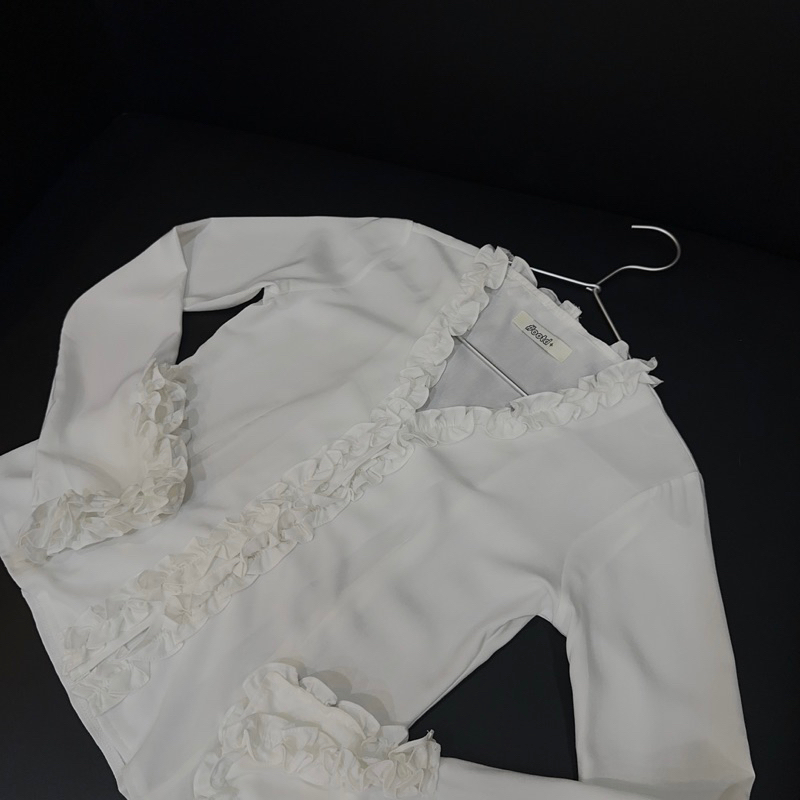 ÁO RUFFLE SHIRT OOTD