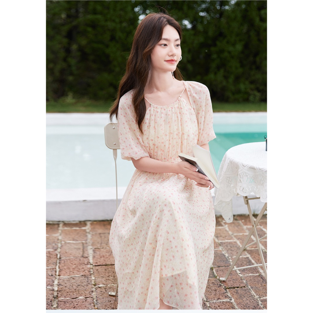 B062 Váy hoa kiểu yếm xuất dư của X.YING