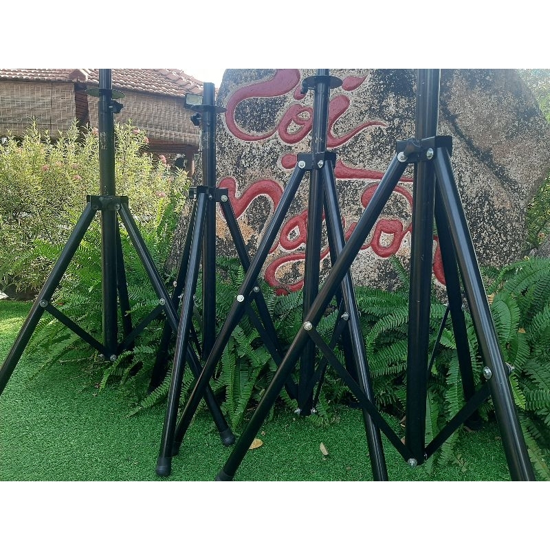 Chân loa cao 1m9 giá 350k/ 2 chân,cây cắm vào loa ống 34,3 chân ống 32 dài 88cm