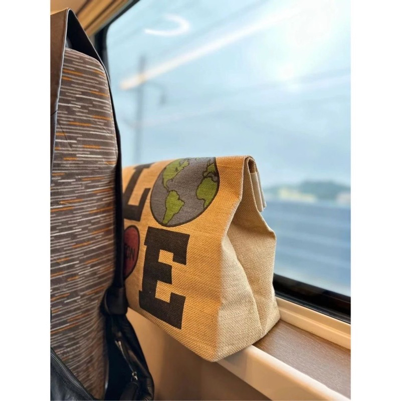 Túi tote Love dư xịn