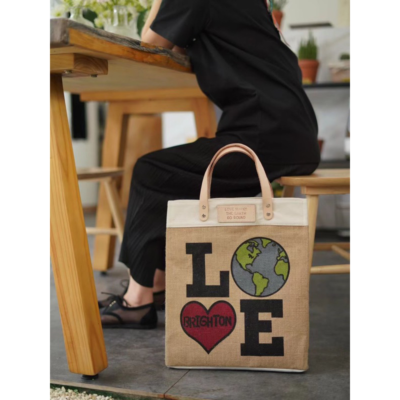 Túi tote Love dư xịn