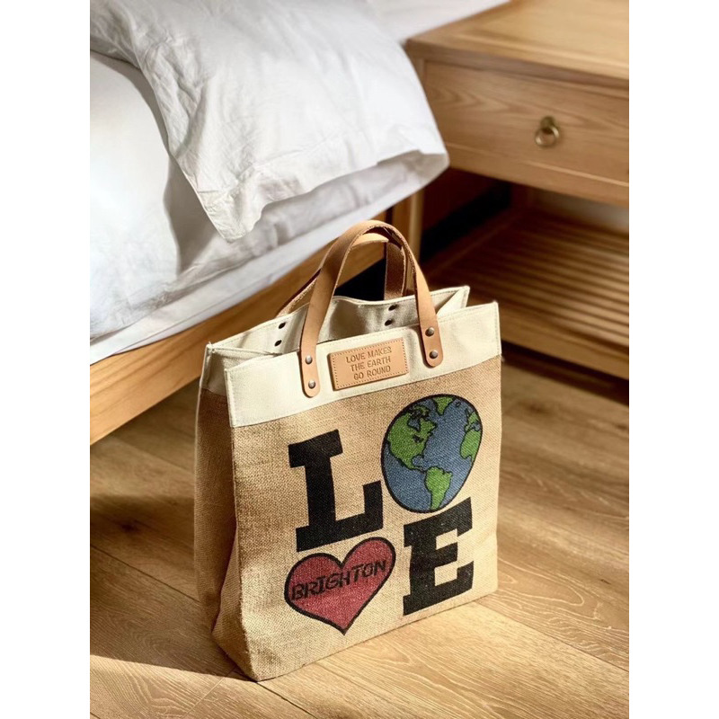 Túi tote Love dư xịn