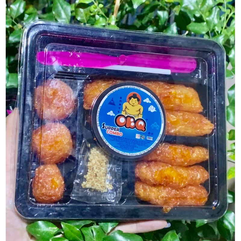 1 hộp snack pò quẩy kèm đồ chơi